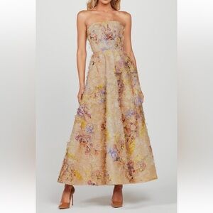 HELSI Celine Appliqué Strapless
Cocktail dress